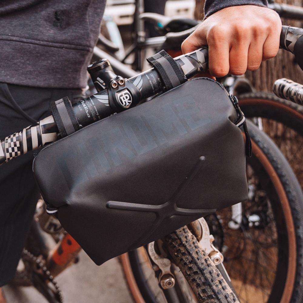 HELIX HANDLEBAR BAG (SALE) | クローム・インダストリーズジャパン 公式オンラインストア